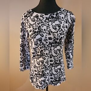 DALIA Sweater, Lightweight, Off-White With Black Pattern, Size Small